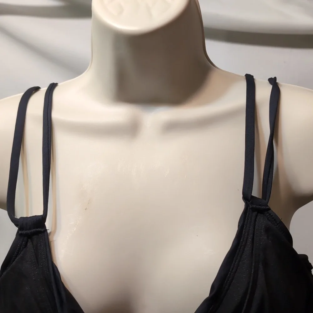 NWT Lauren Ralph Lauren black bikini top with hidden under wire size 8 - Picture 2 of 7